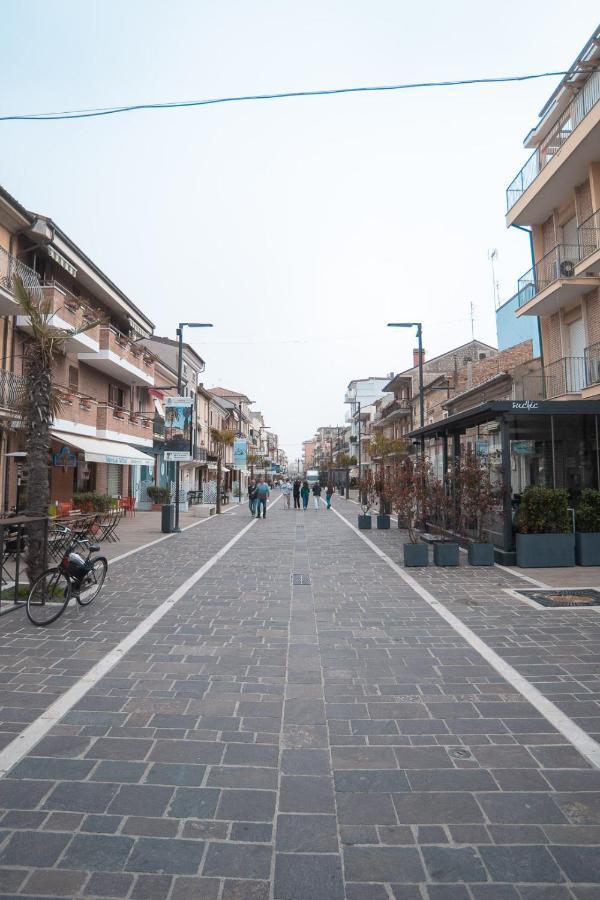 Le Camelie -Appartamenti Nuovi Porto SantʼElpidio Exterior foto
